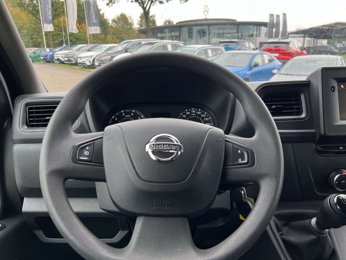 Fahrzeugbild eines Nissan Interstar