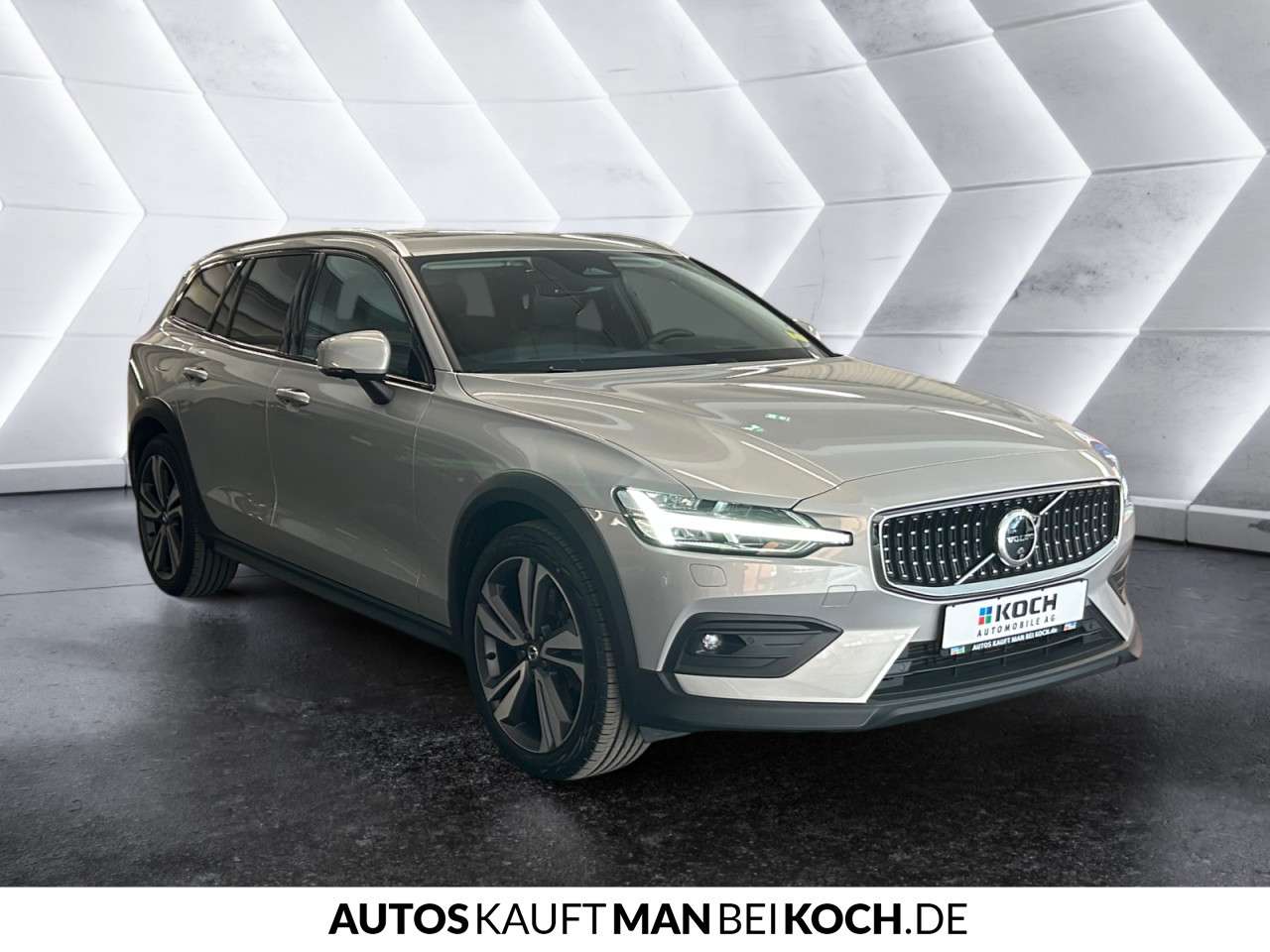 Fahrzeugbild eines Volvo V60 Cross Country