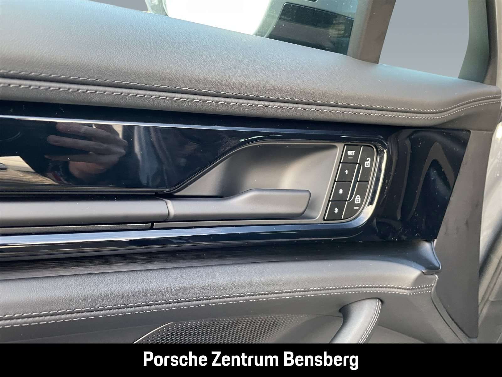 Fahrzeugbild eines Porsche Panamera