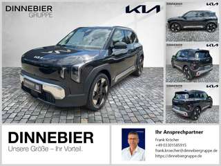Schräge Frontansicht auf einen Kia EV2 , freigestellt