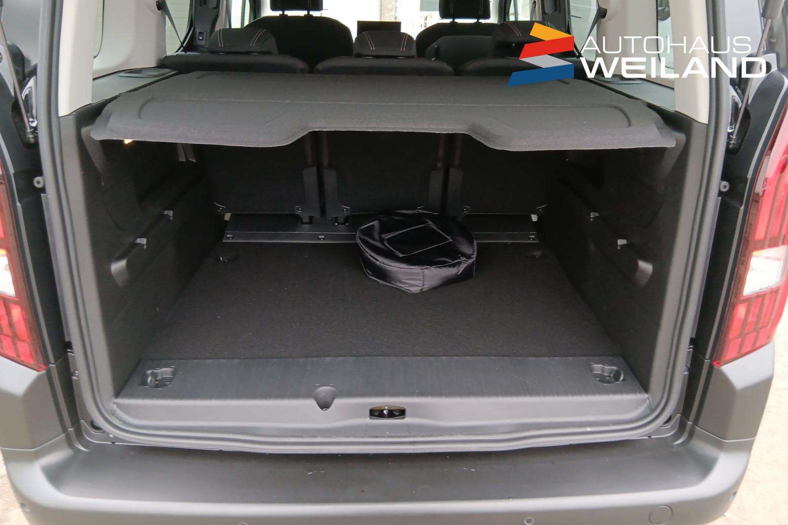 Fahrzeugbild eines Peugeot e-Rifter