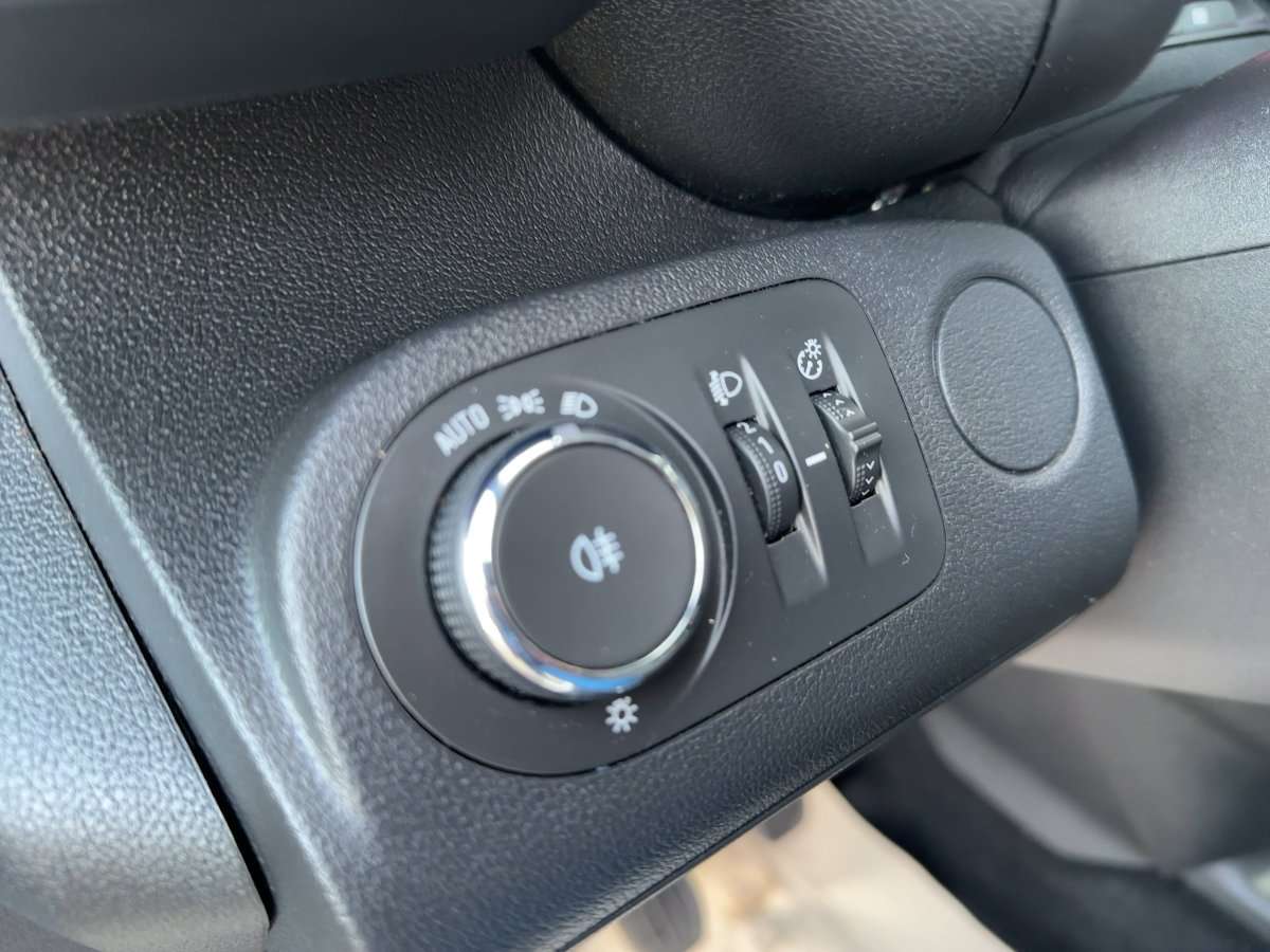 Fahrzeugbild eines Opel Combo