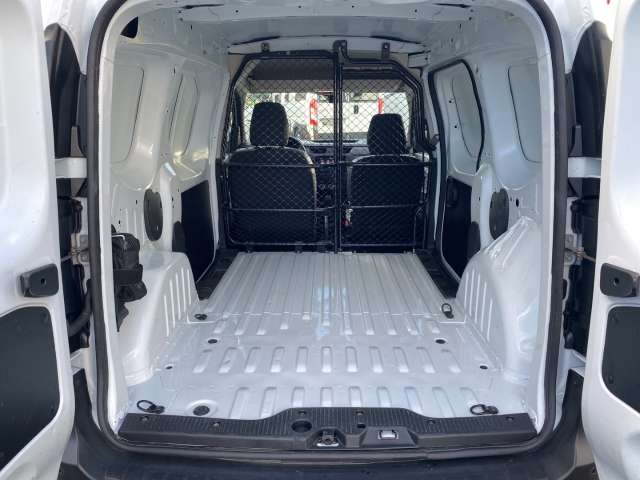 Fahrzeugbild eines Renault Express