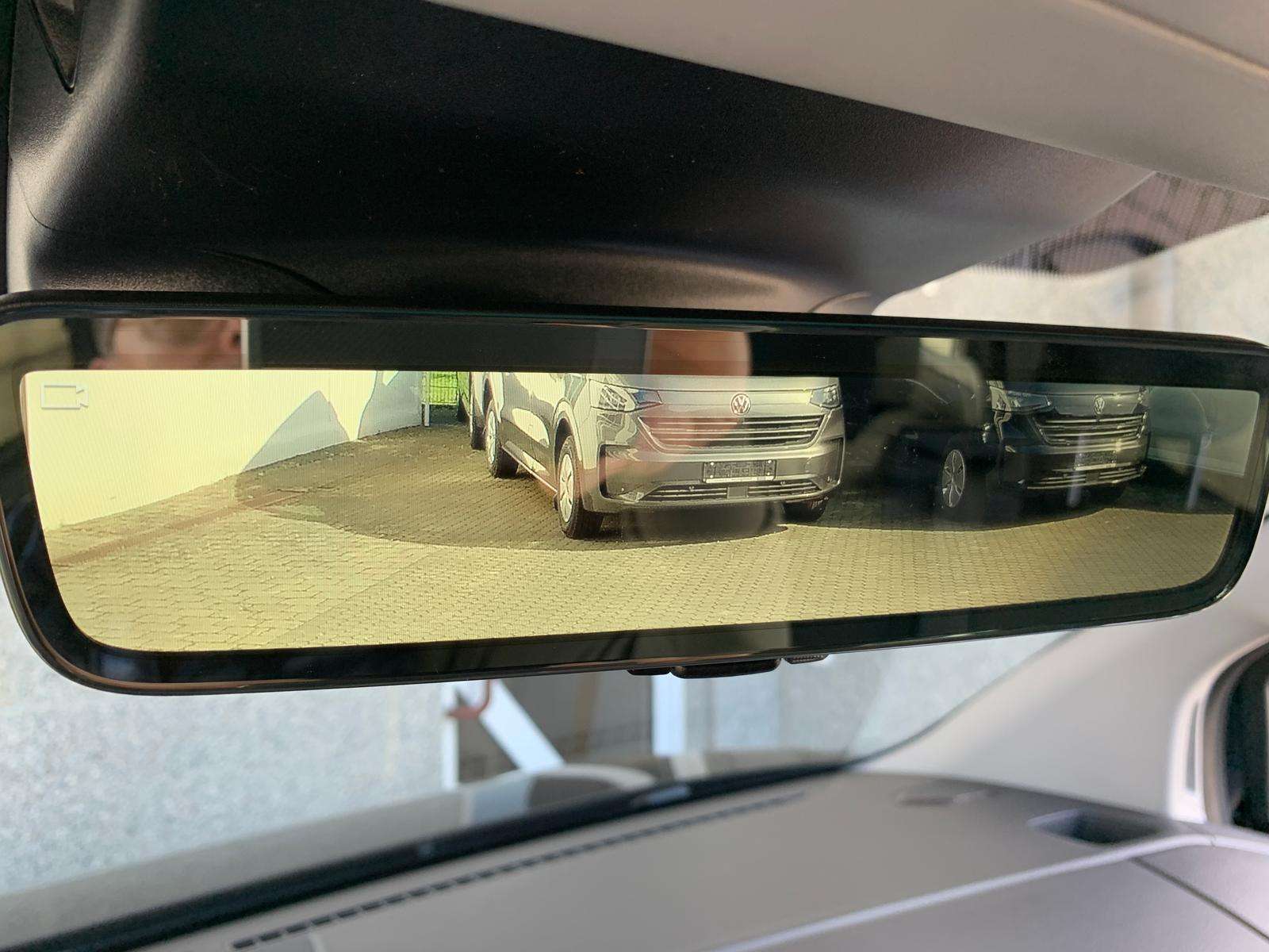 Fahrzeugbild eines Volkswagen Caravelle