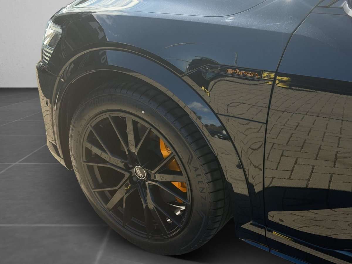 Fahrzeugbild eines Audi e-tron
