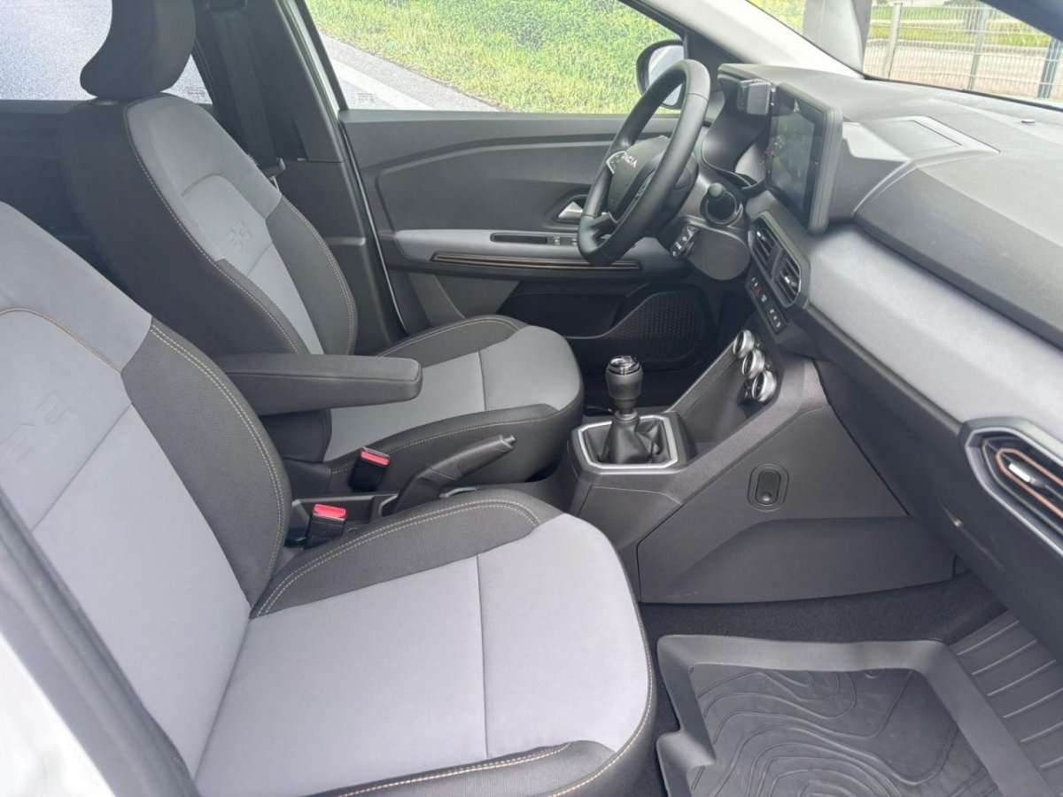 Fahrzeugbild eines Dacia Jogger