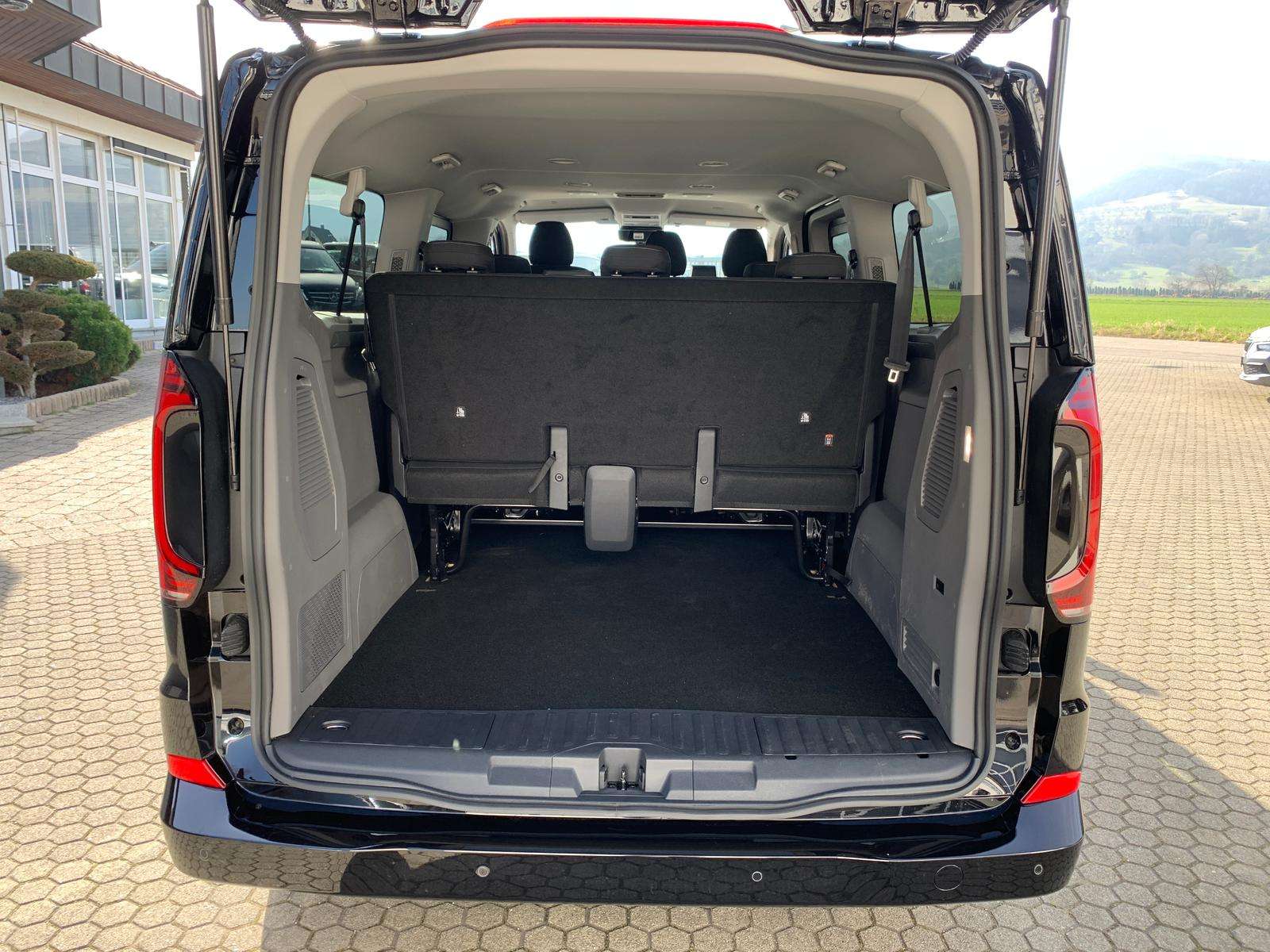 Fahrzeugbild eines Volkswagen Caravelle