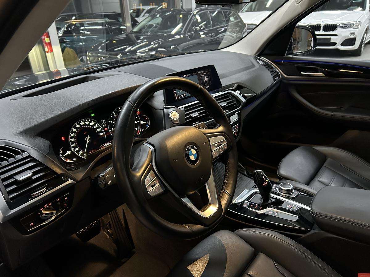 Fahrzeugbild eines BMW X3