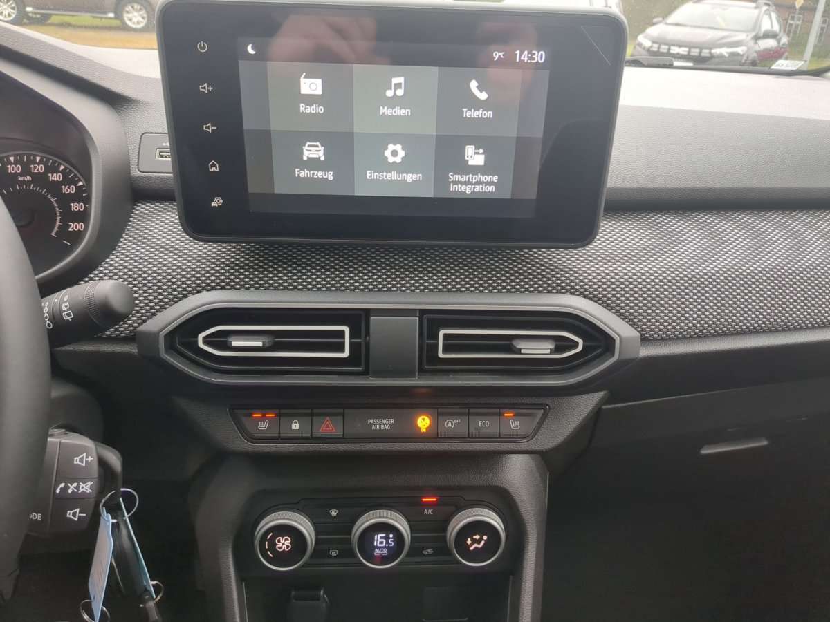 Fahrzeugbild eines Dacia Sandero