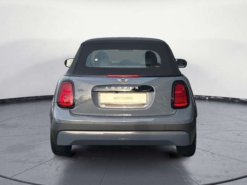 Fahrzeugbild eines MINI COOPER