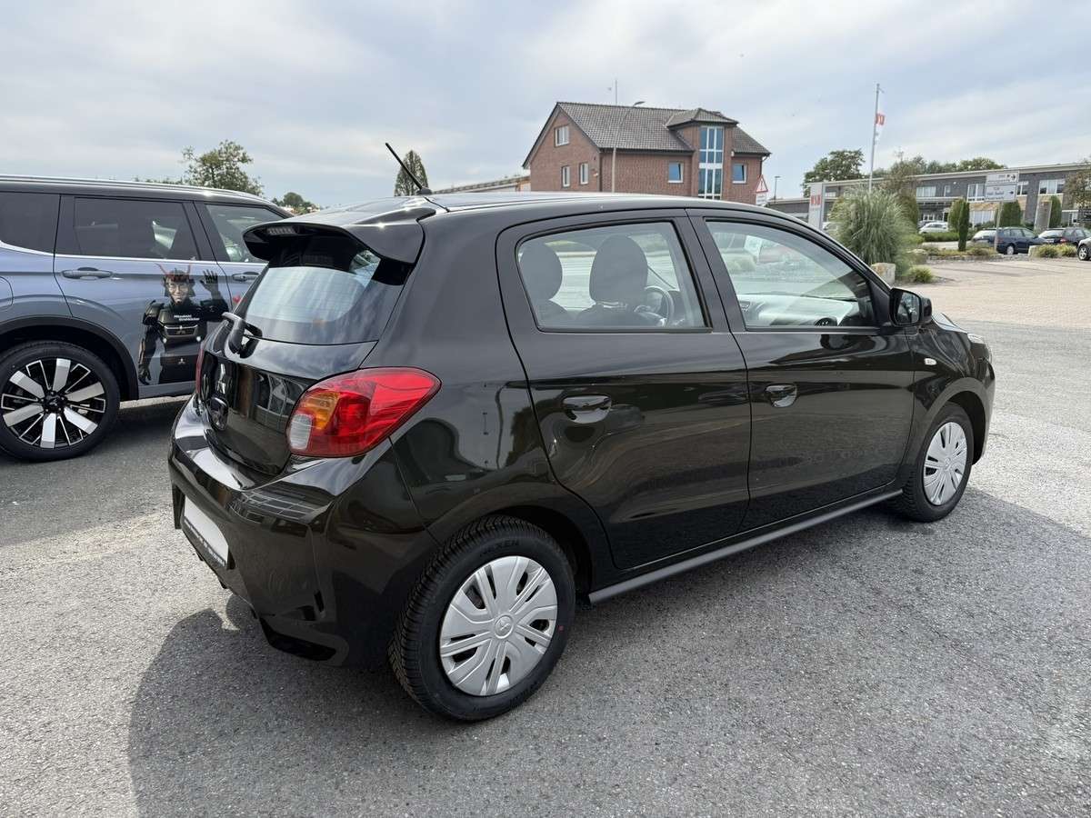 Fahrzeugbild eines Mitsubishi Space Star