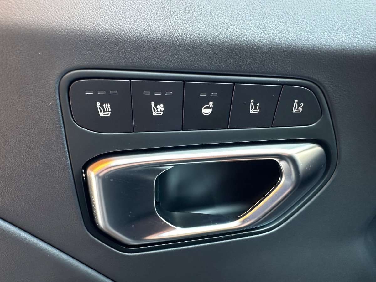 Fahrzeugbild eines Kia K4