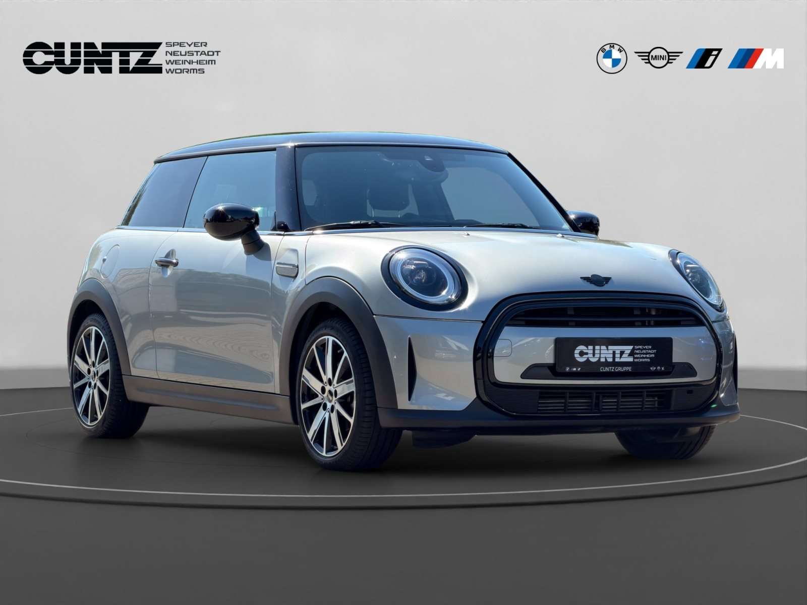 Fahrzeugbild eines MINI COOPER