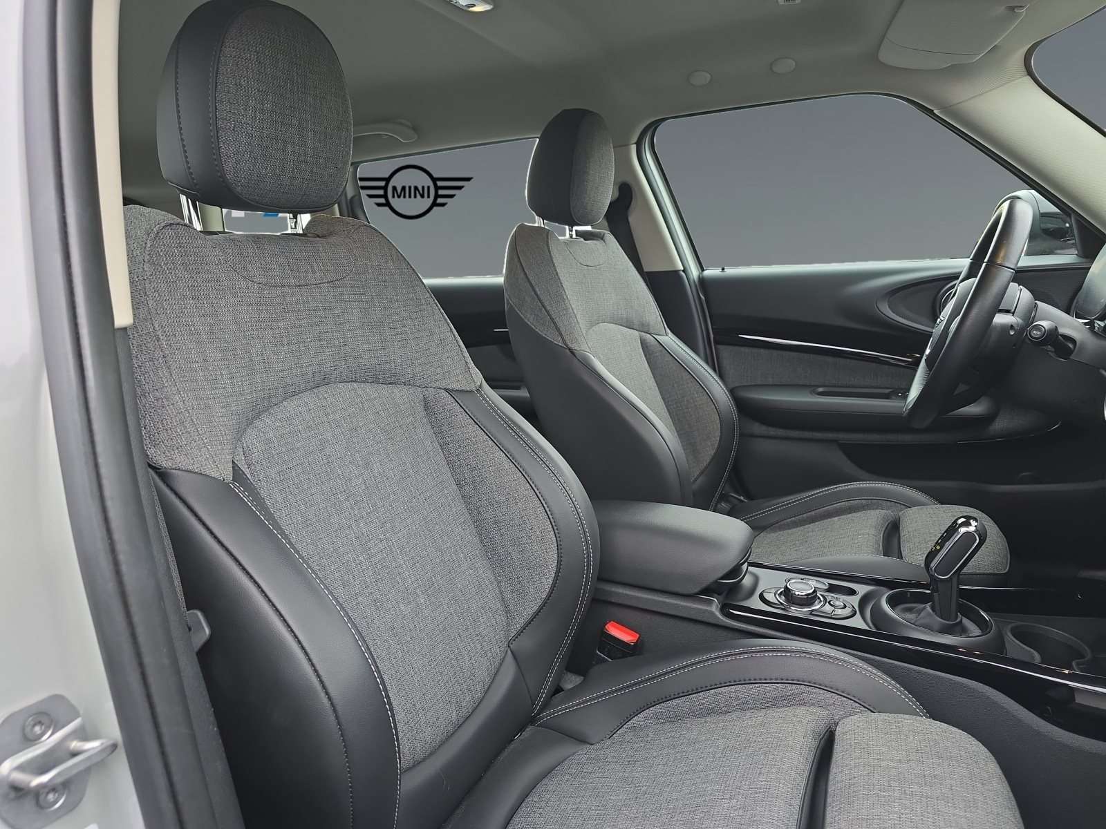 Fahrzeugbild eines MINI COOPER