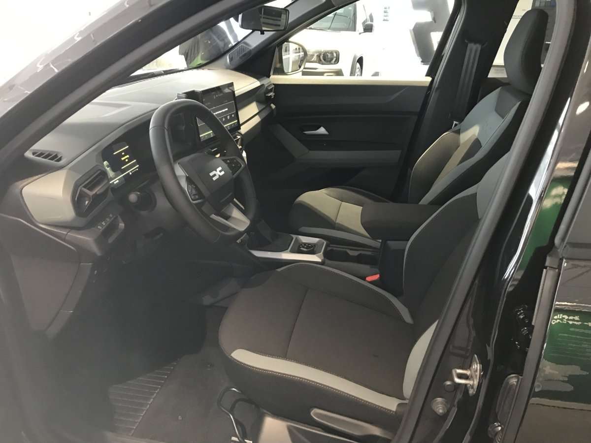 Fahrzeugbild eines Dacia Bigster