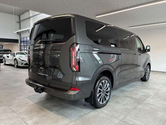 Fahrzeugbild eines Ford Tourneo Custom