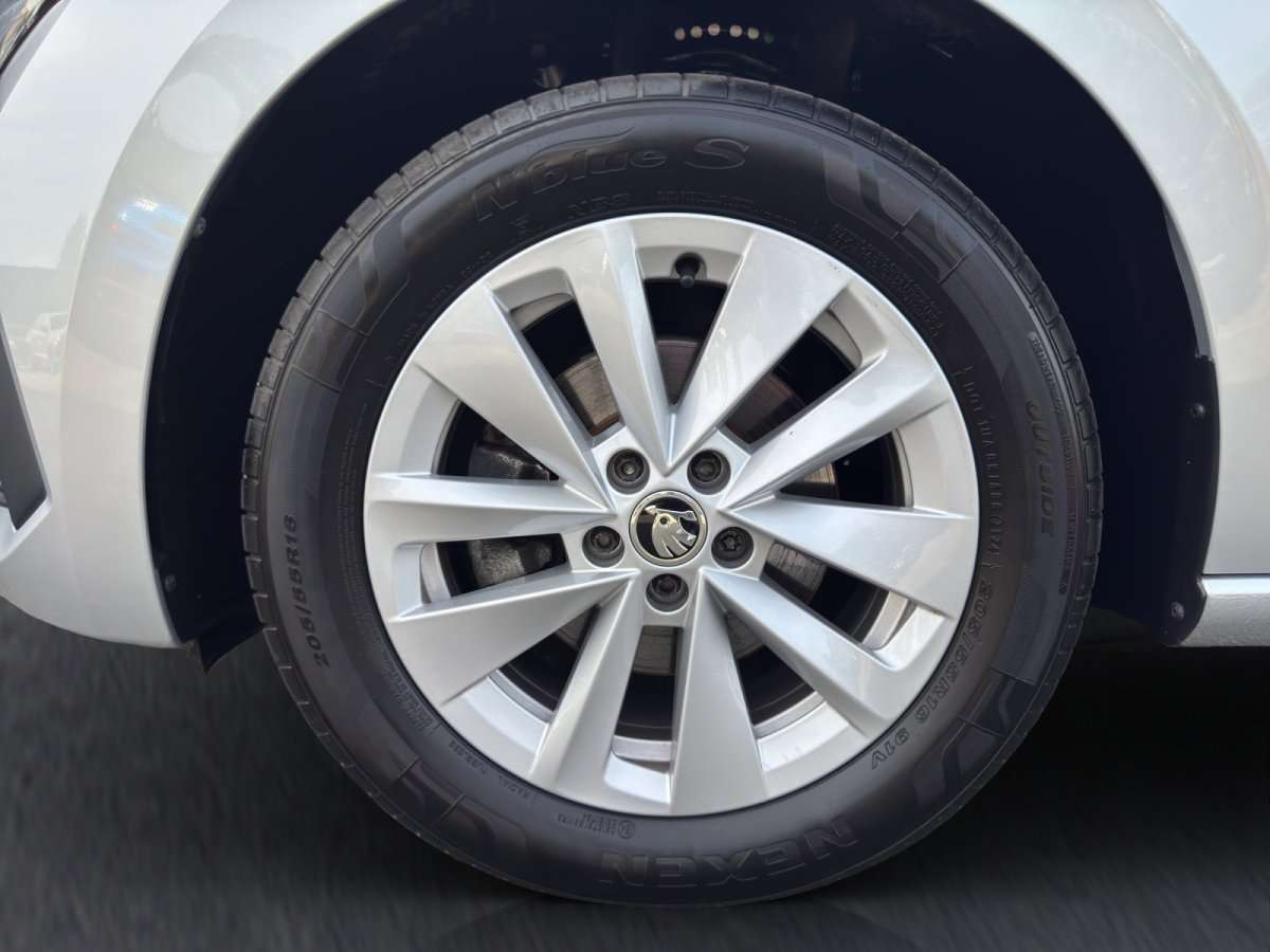 Fahrzeugbild eines Skoda Scala