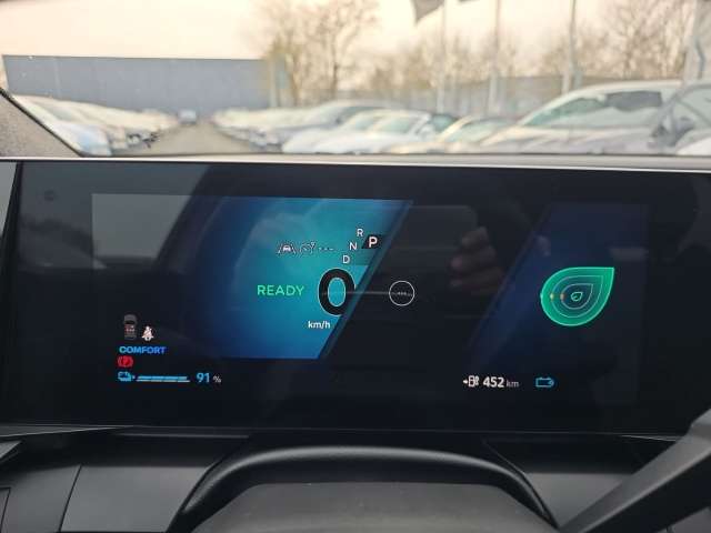 Fahrzeugbild eines Renault Scenic E-TECH