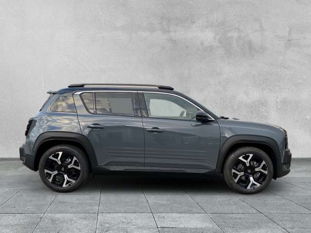 Fahrzeugbild eines Renault 4 E-TECH