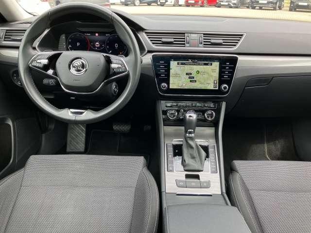Fahrzeugbild eines Skoda Superb
