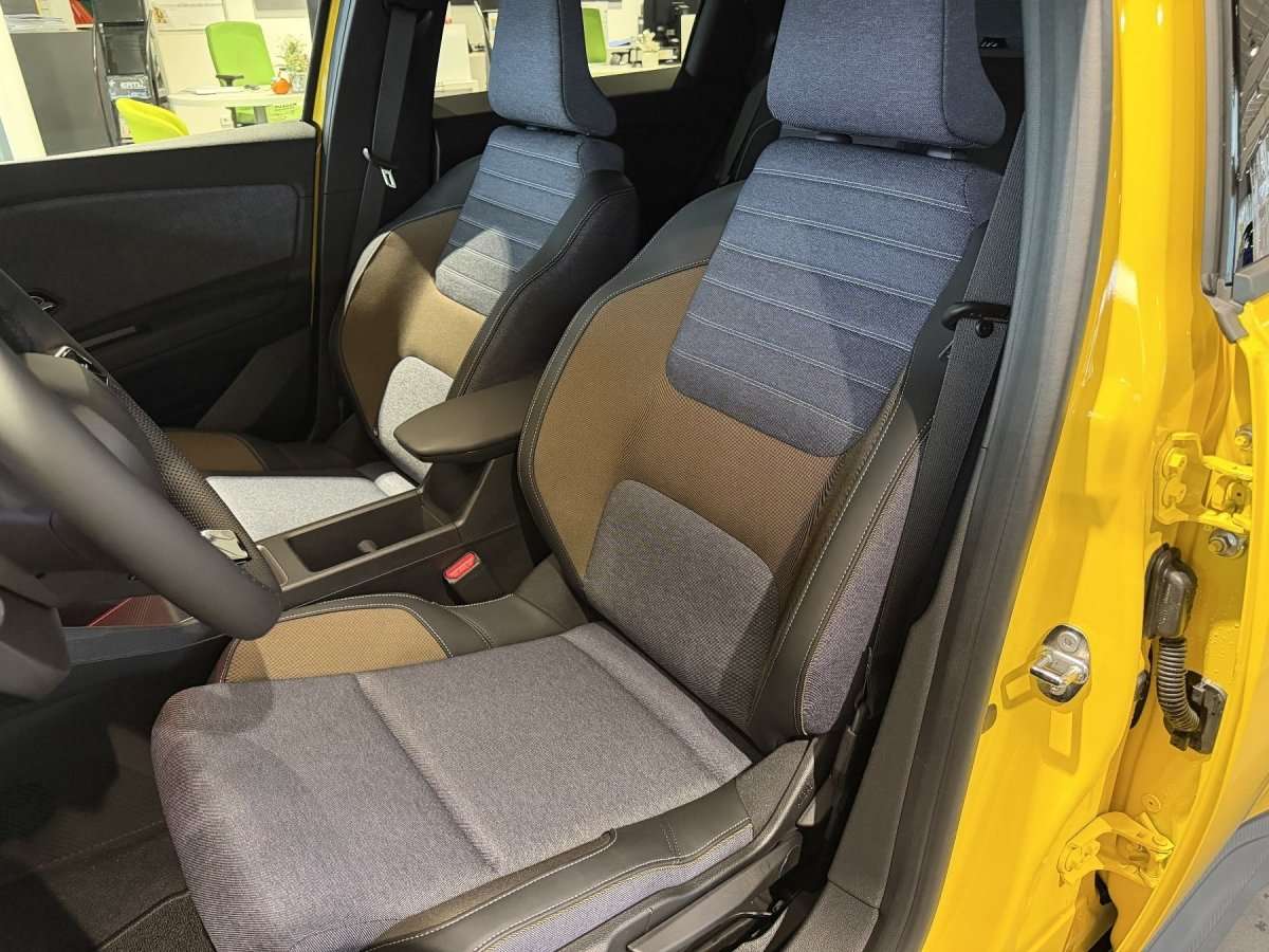 Fahrzeugbild eines Renault 5 E-TECH