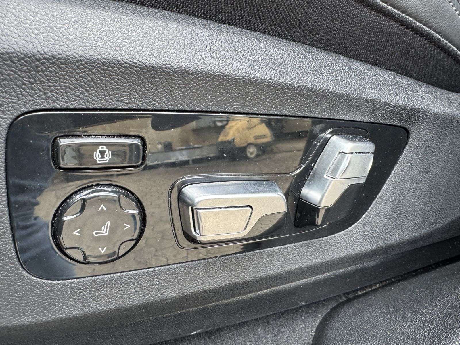 Fahrzeugbild eines BMW X6