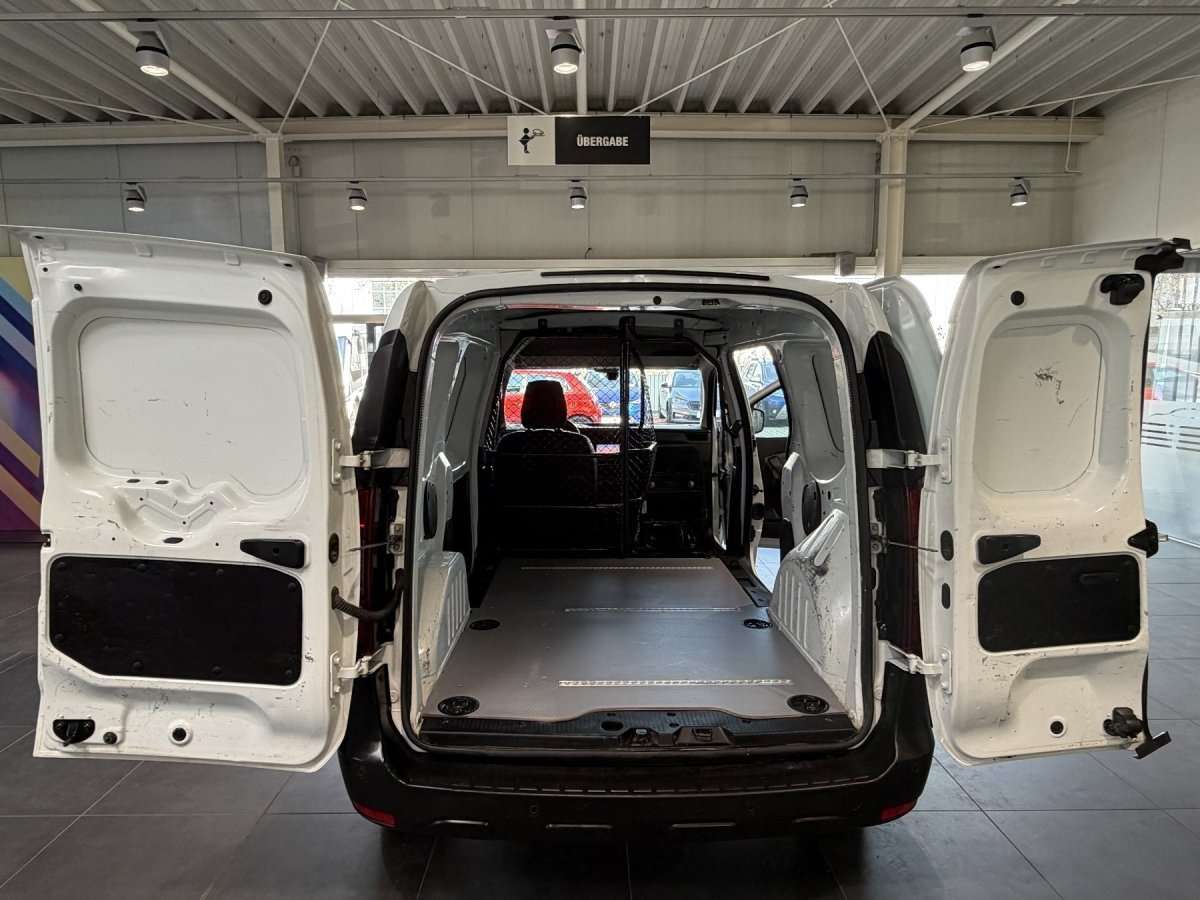 Fahrzeugbild eines Renault Express