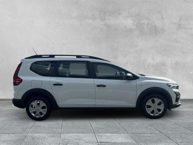 Fahrzeugbild eines Dacia Jogger