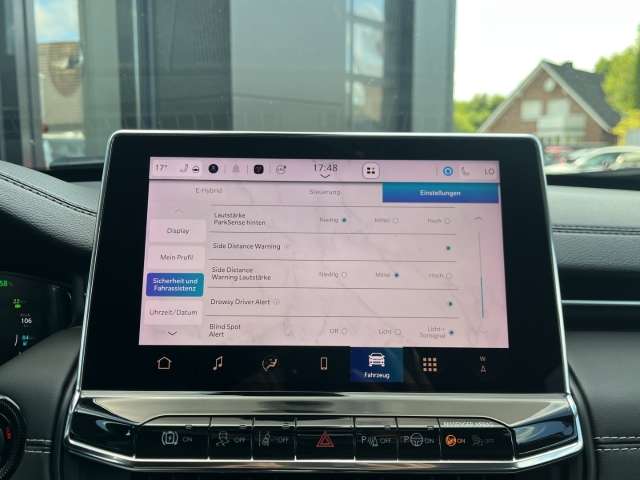 Fahrzeugbild eines Jeep Compass