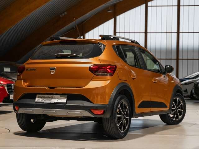 Fahrzeugbild eines Dacia Sandero