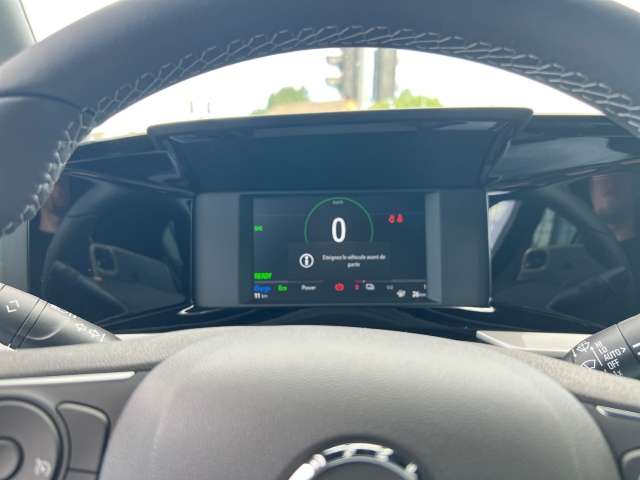 Fahrzeugbild eines Opel Mokka Electric