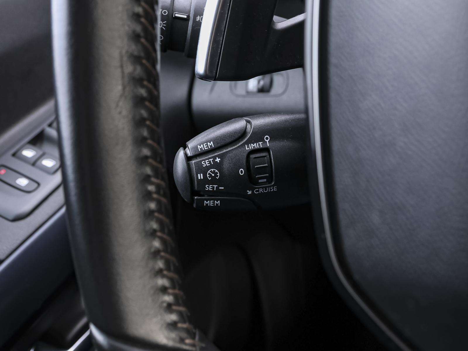 Fahrzeugbild eines Peugeot Rifter