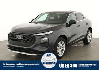 Schräge Frontansicht auf einen Audi Q3 , freigestellt