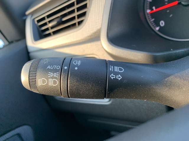 Fahrzeugbild eines Renault Express