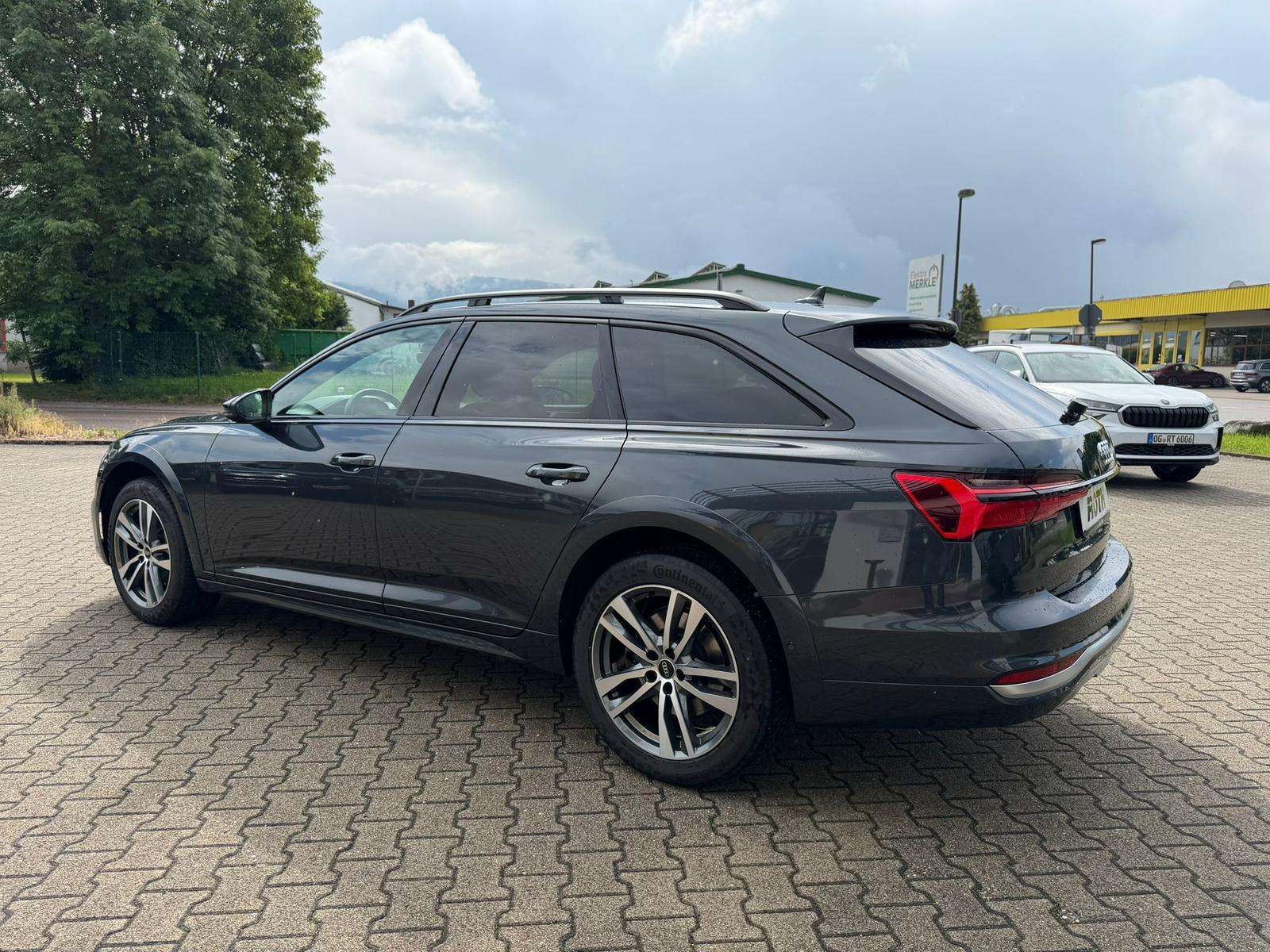 Fahrzeugbild eines Audi A6 allroad quattro
