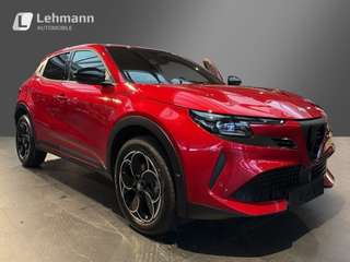 Schräge Frontansicht auf einen Alfa Romeo Junior , freigestellt