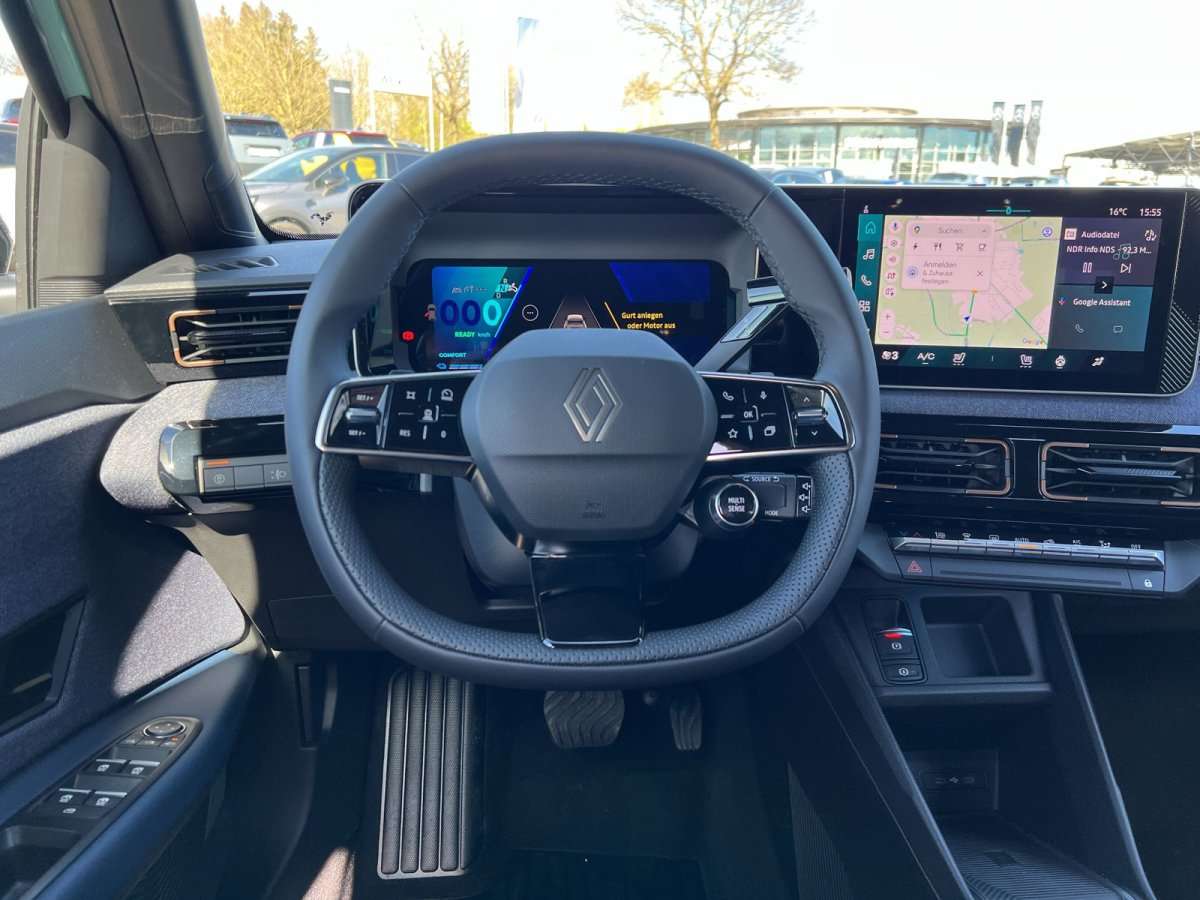 Fahrzeugbild eines Renault 4 E-TECH