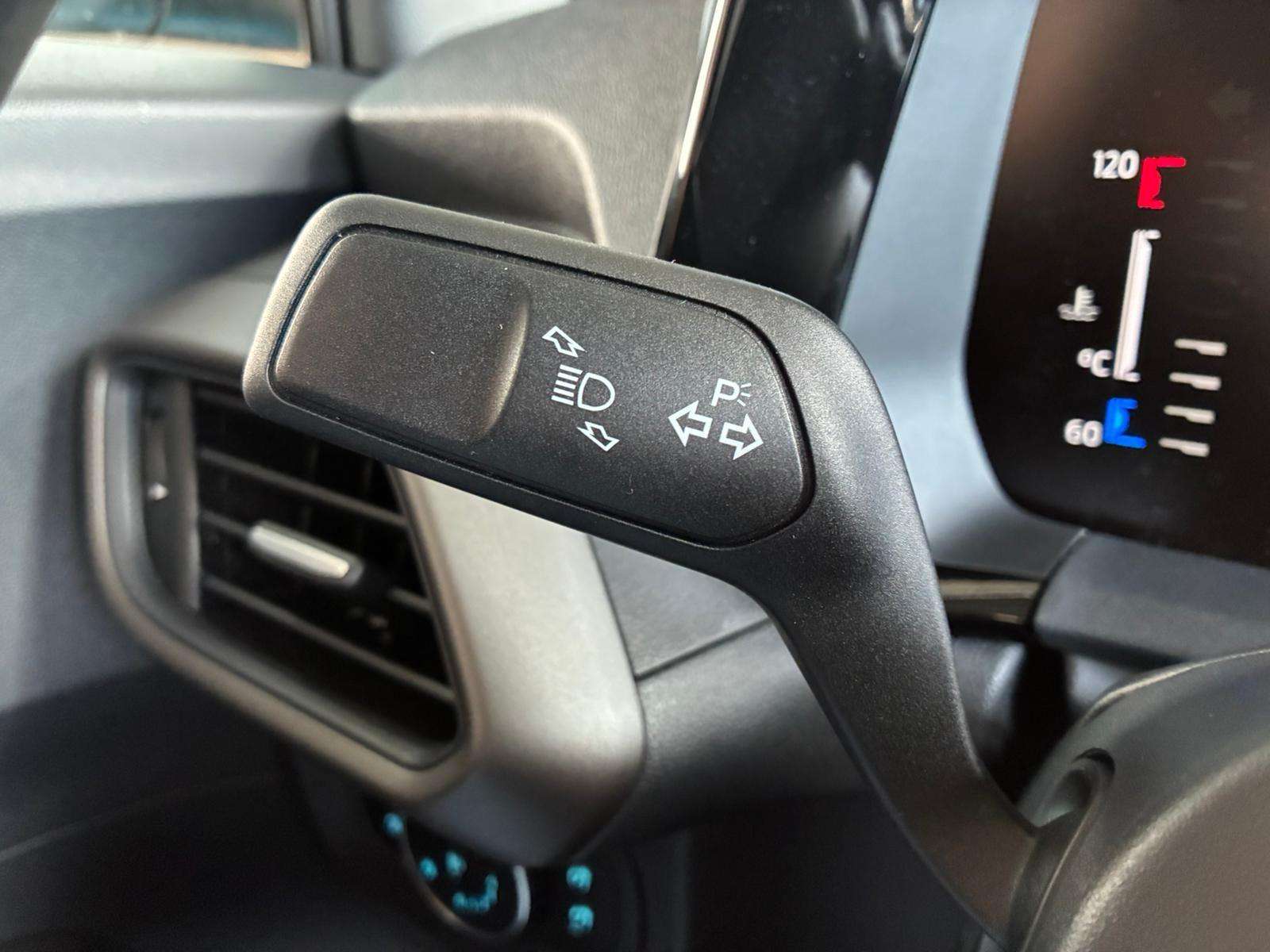 Fahrzeugbild eines Ford Tourneo Courier