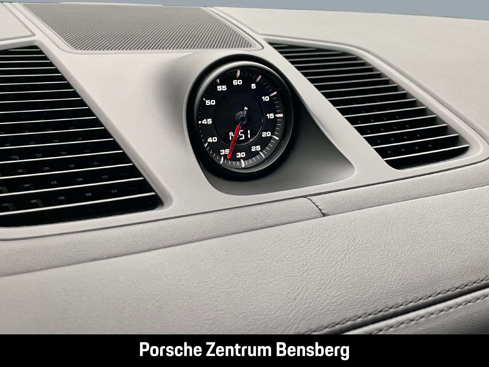 Fahrzeugbild eines Porsche Cayenne