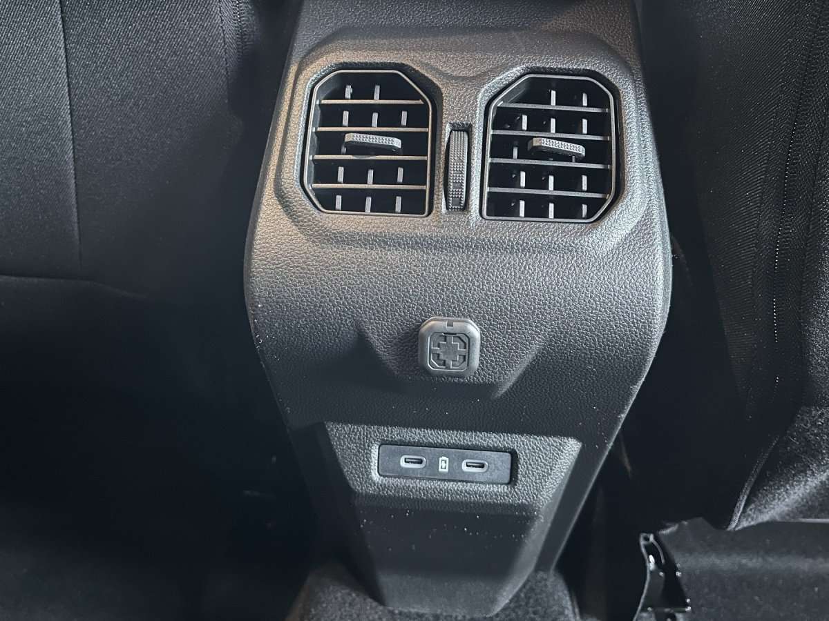 Fahrzeugbild eines Dacia Bigster