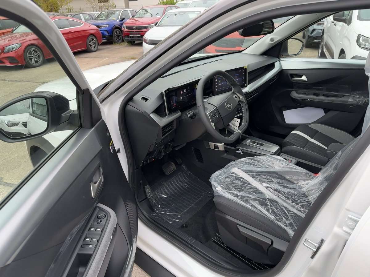 Fahrzeugbild eines Opel Frontera