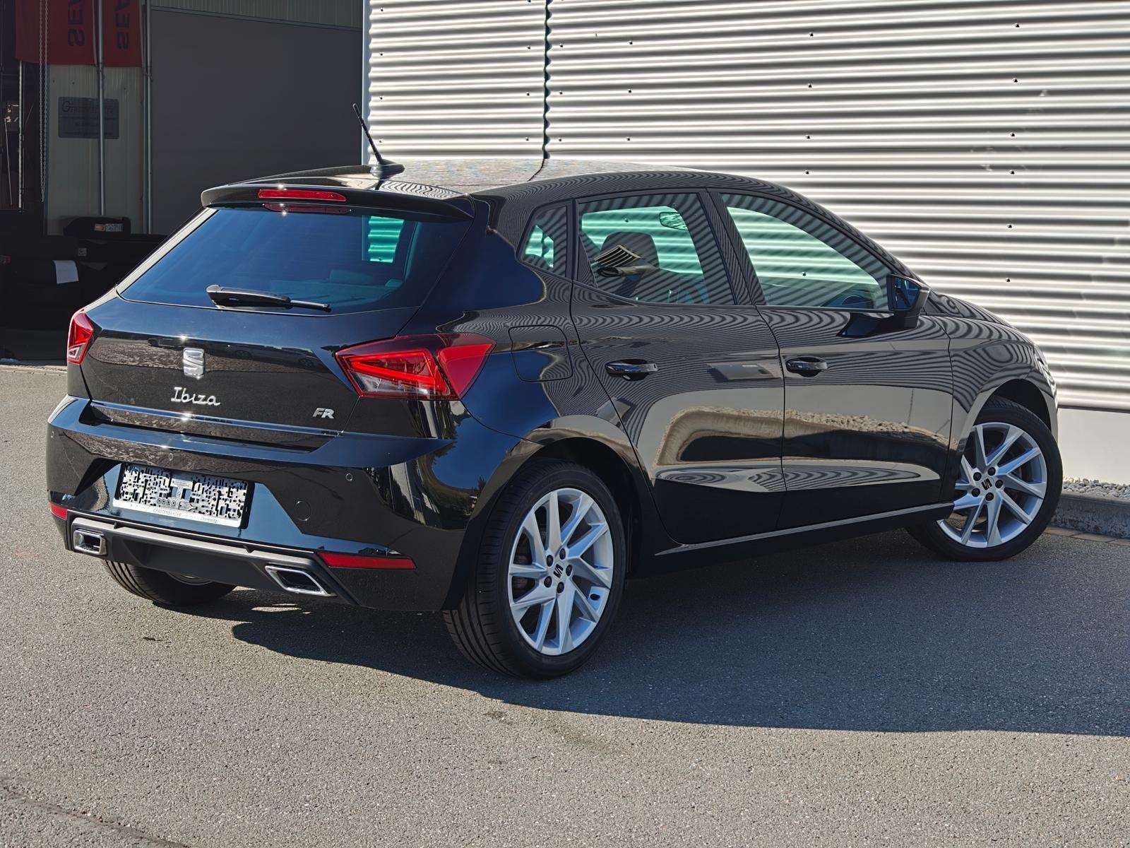 Fahrzeugbild eines SEAT Ibiza