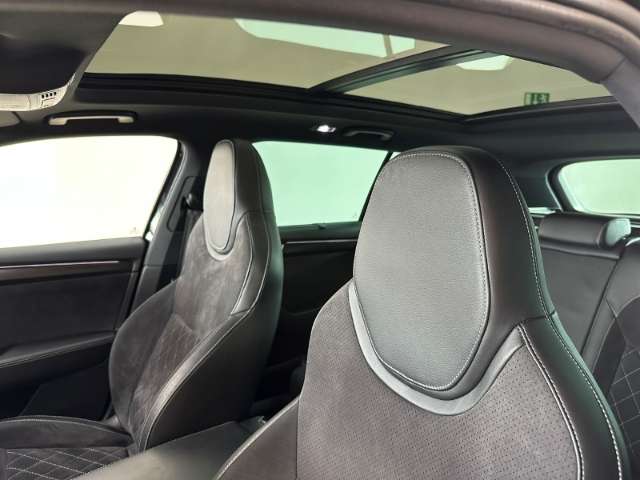 Fahrzeugbild eines Skoda Superb