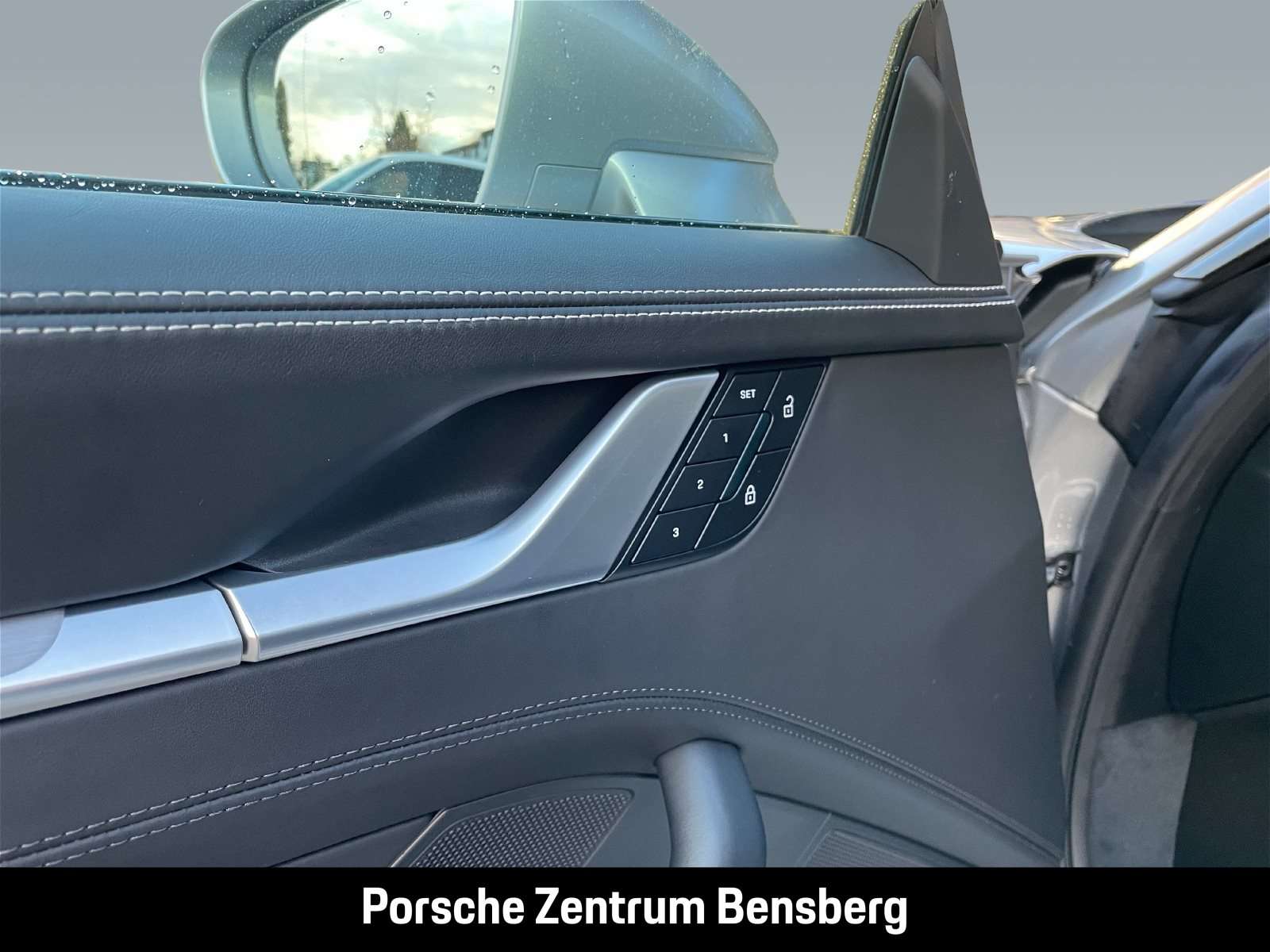 Fahrzeugbild eines Porsche 911