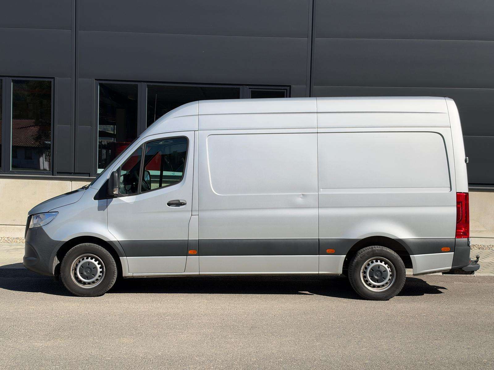 Fahrzeugbild eines Mercedes-Benz Sprinter