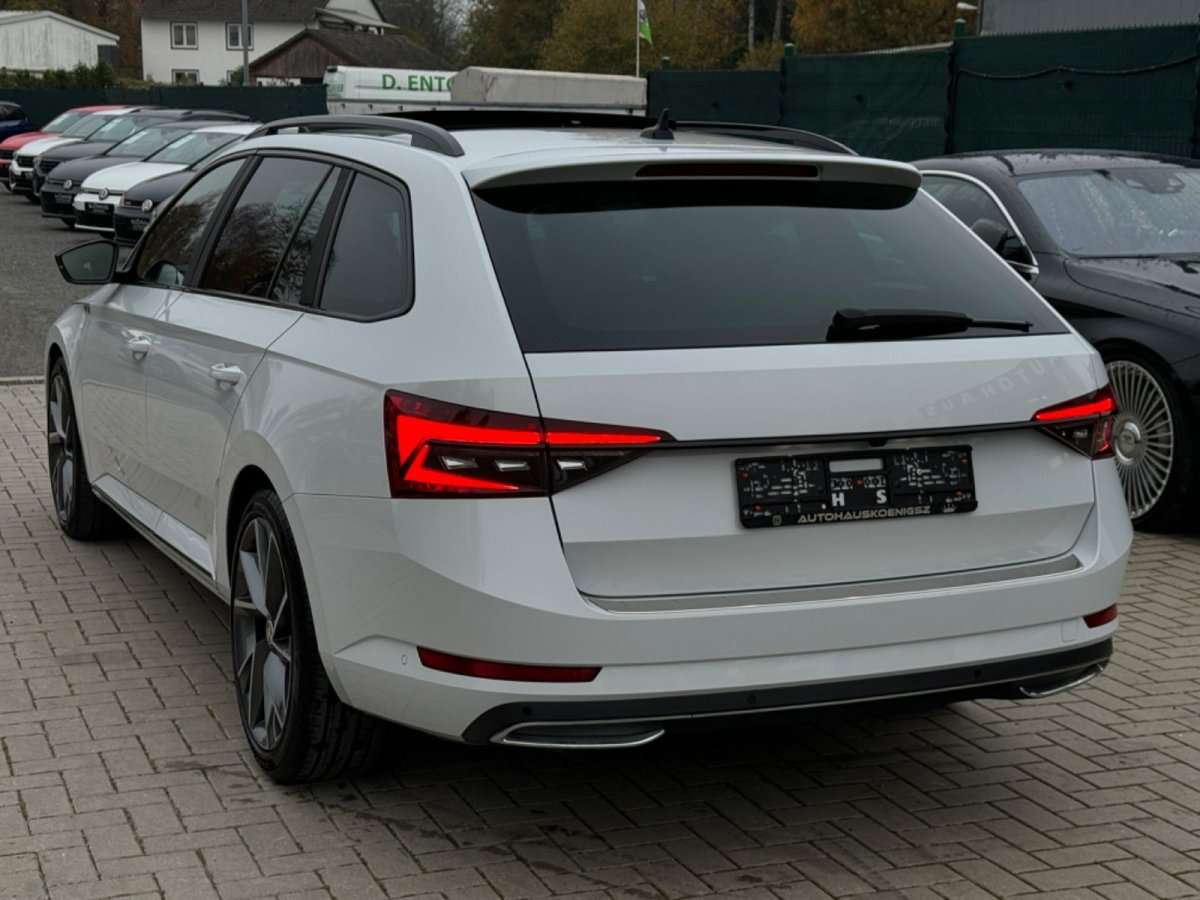 Fahrzeugbild eines Skoda Superb