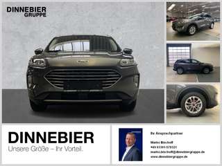 Schräge Frontansicht auf einen Ford Kuga , freigestellt