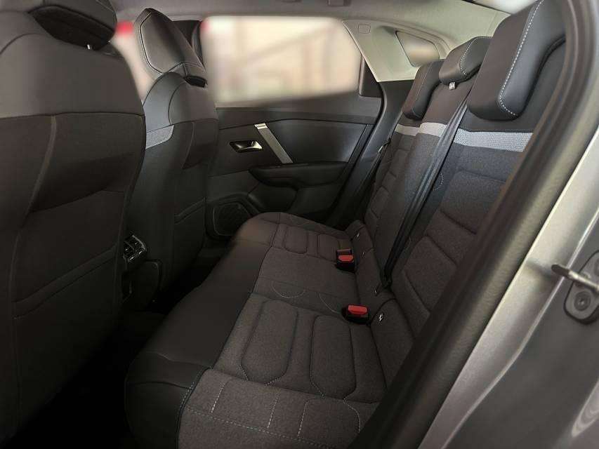 Fahrzeugbild eines Citroën C4 X