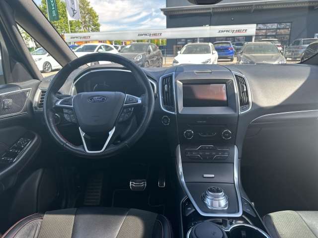 Fahrzeugbild eines Ford S-MAX