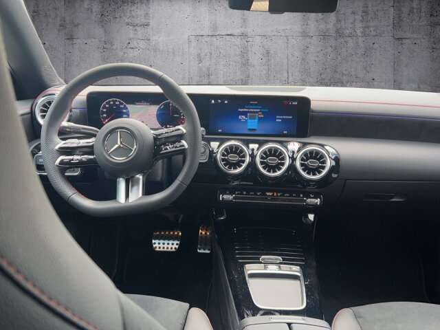 Fahrzeugbild eines Mercedes-Benz CLA